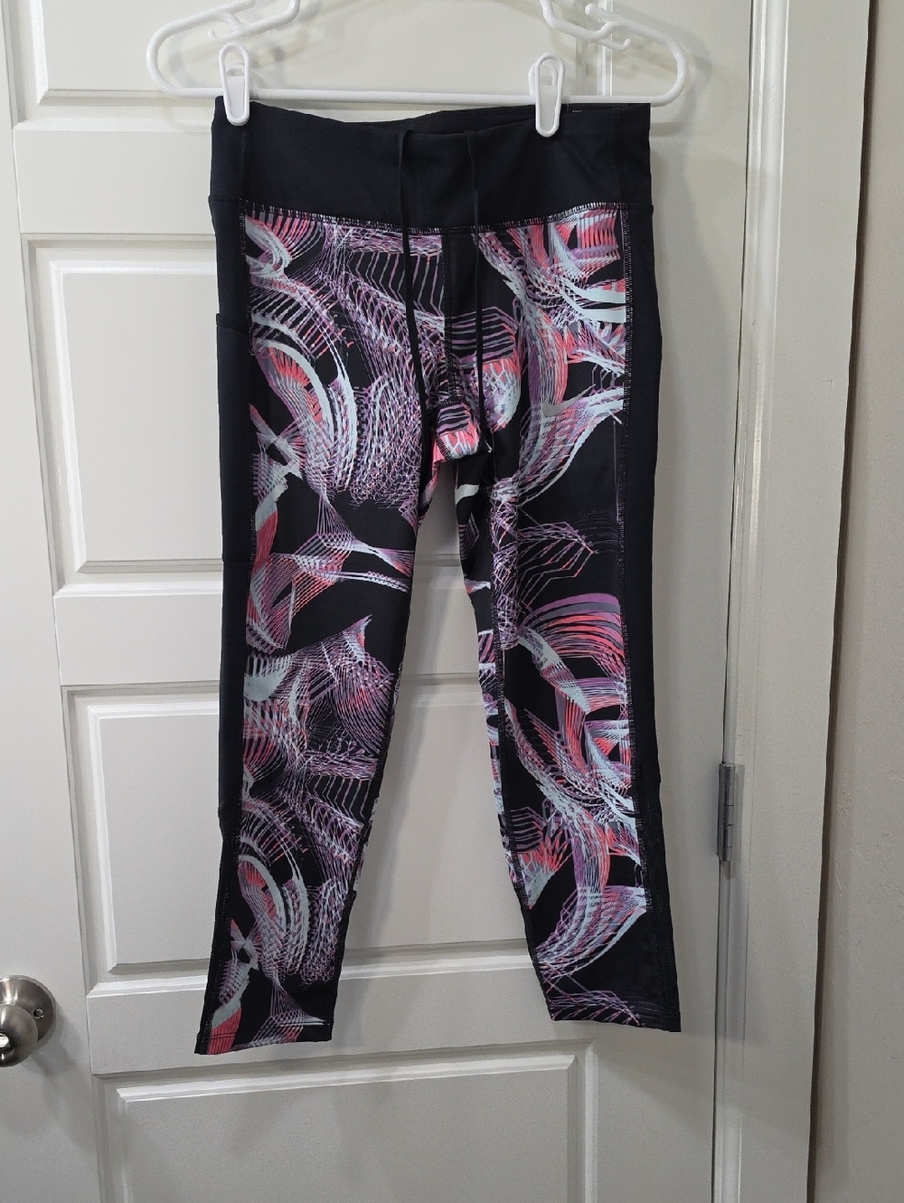 NWT - Nike Dri-FIT Performance Leggings - Small